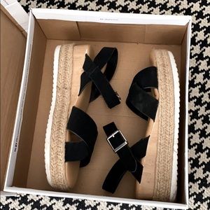 Bamboo platform black sandals ♥️